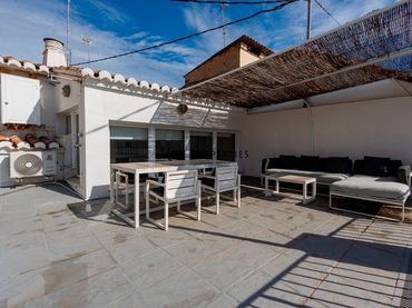 Penthouse mit Balkon zur Miete in Mar