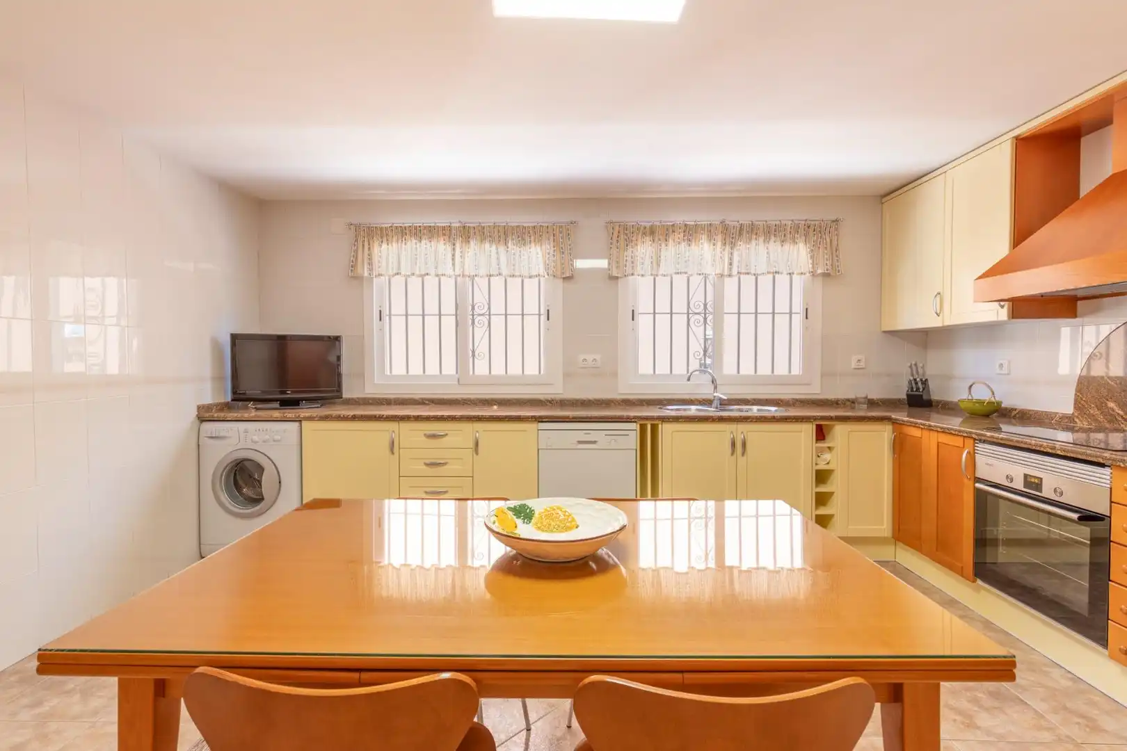 Cocina de Casa o chalet en venta en Granada con Aire acondicionado, Calefacción y Terraza