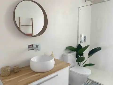Bathroom of Flat for rent in  Valencia Capital  with Air Conditioner