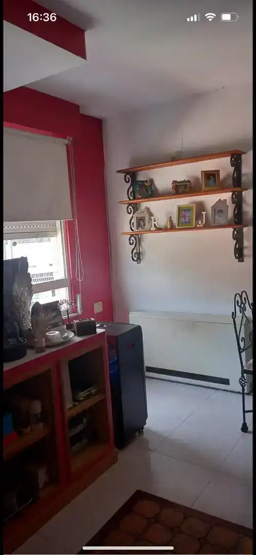 Habitación de Dúplex en venta en O Barco de Valdeorras   con Parquet, Trastero y Amueblado