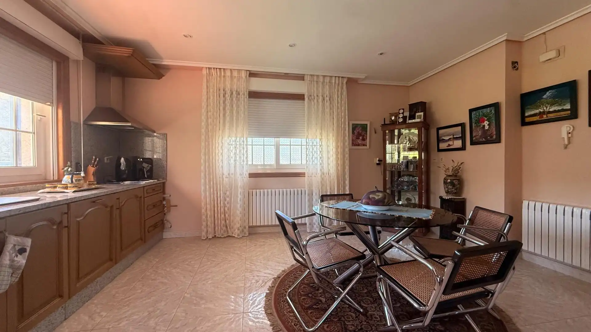 Comedor de Casa o chalet en venta en Leiro con Jardín privado, Terraza y Trastero