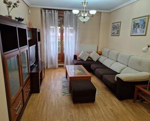 Living room of Flat for sale in Avilés  with Heating, Parquet flooring and Storage room