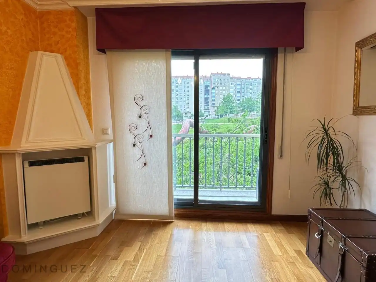 Habitación de Piso en venta en Vigo  con Calefacción y Balcón