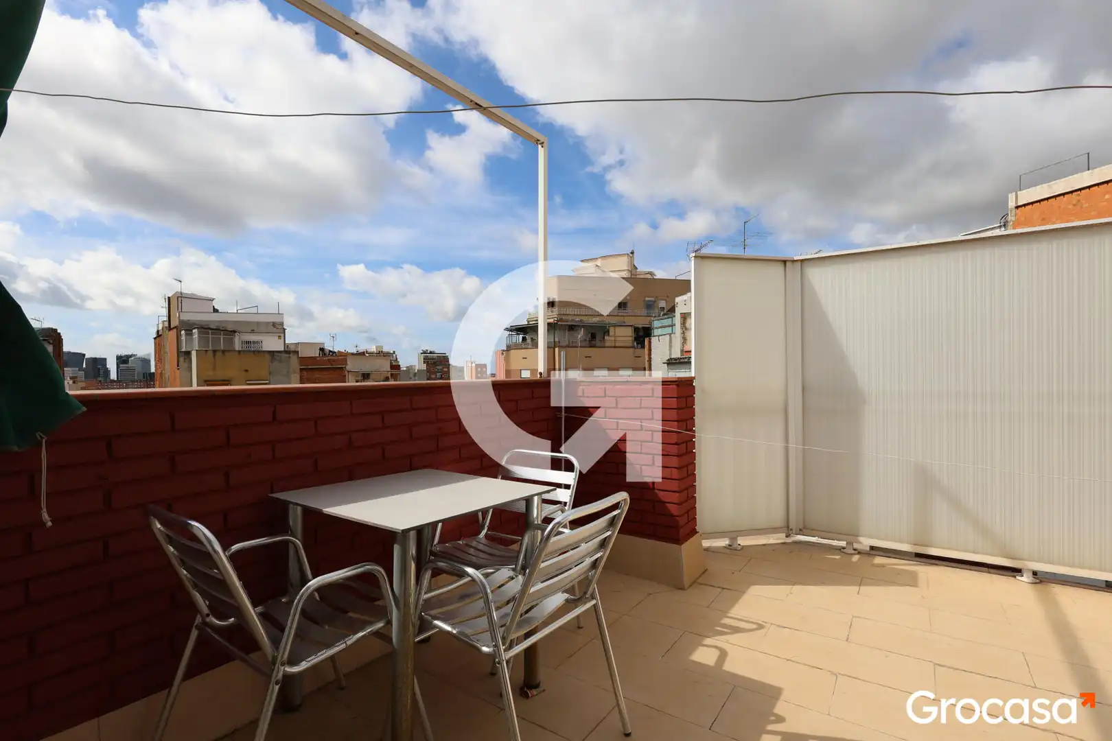 Terrassa de Àtic en venda en L'Hospitalet de Llobregat amb Aire condicionat, Terrassa i Forn