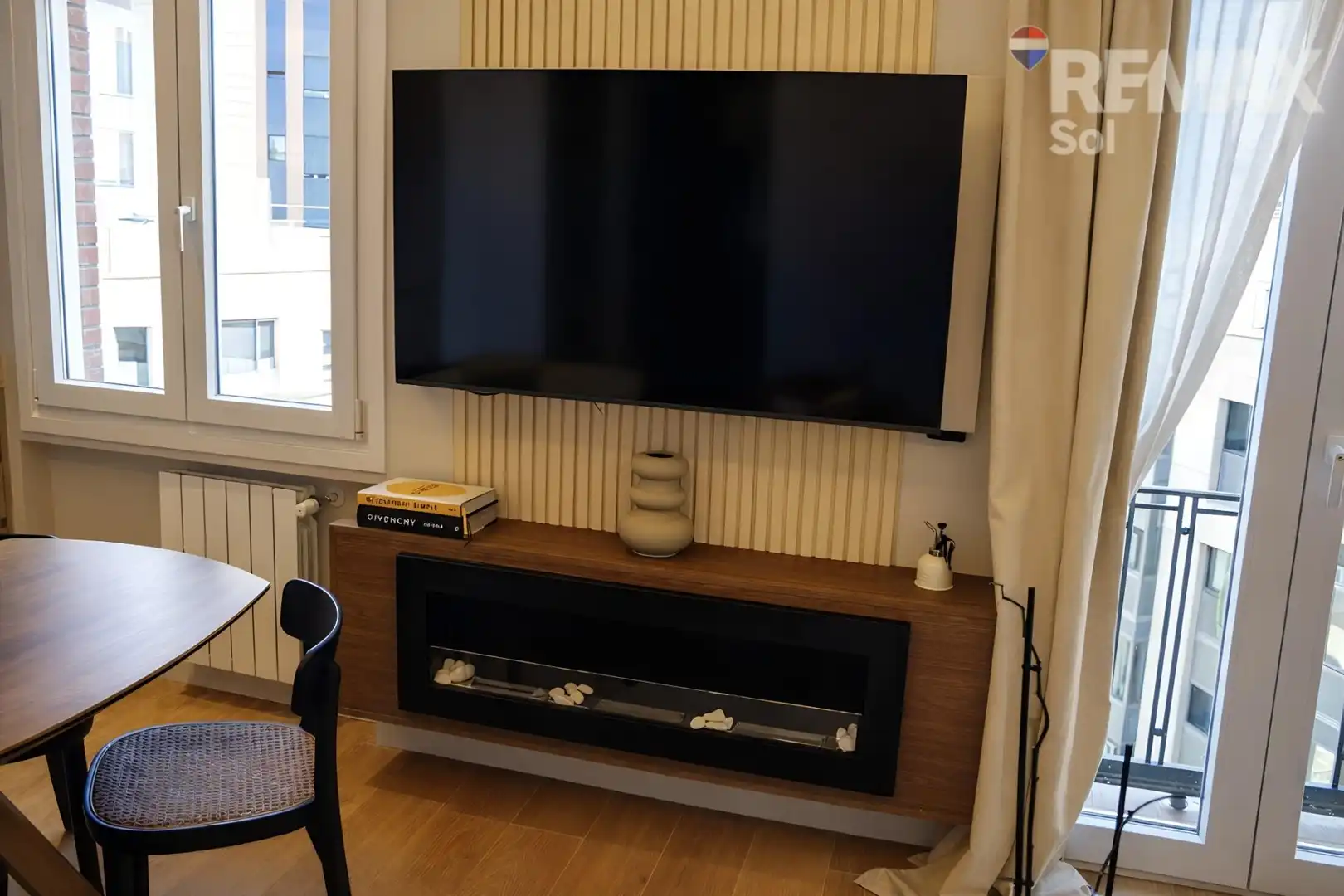 Living room of Flat for sale in Madrid  with Air Conditioner and Furnished