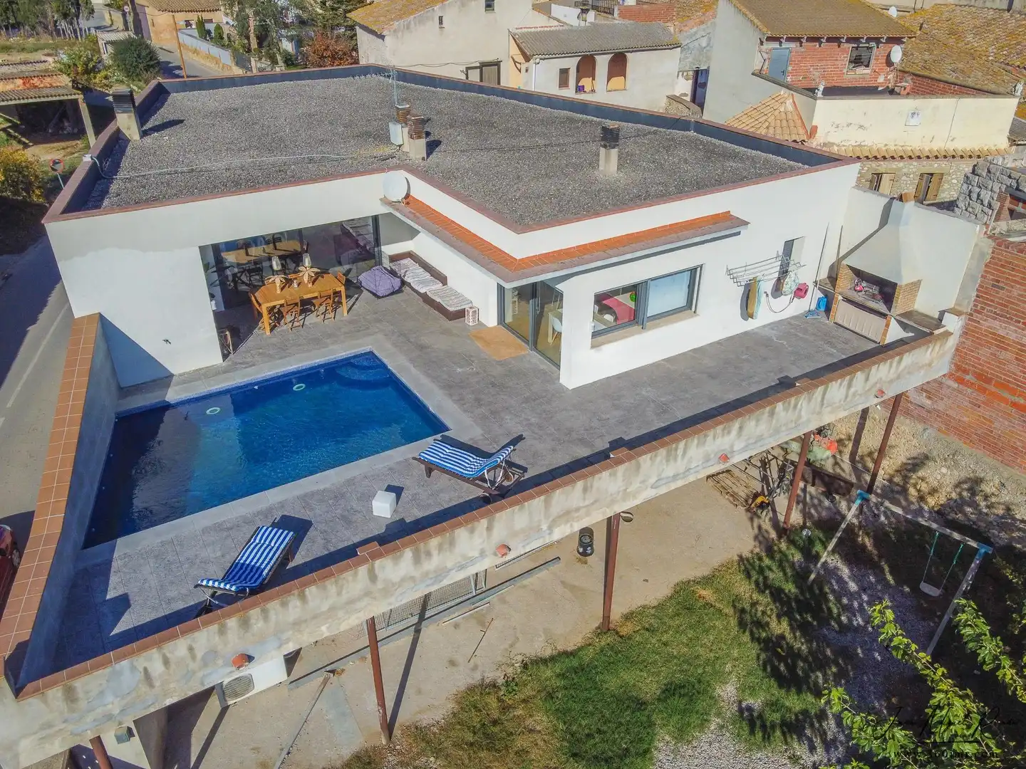 Piscina de Casa o xalet en venda en Santa Llogaia d'Àlguema amb Aire condicionat, Terrassa i Traster