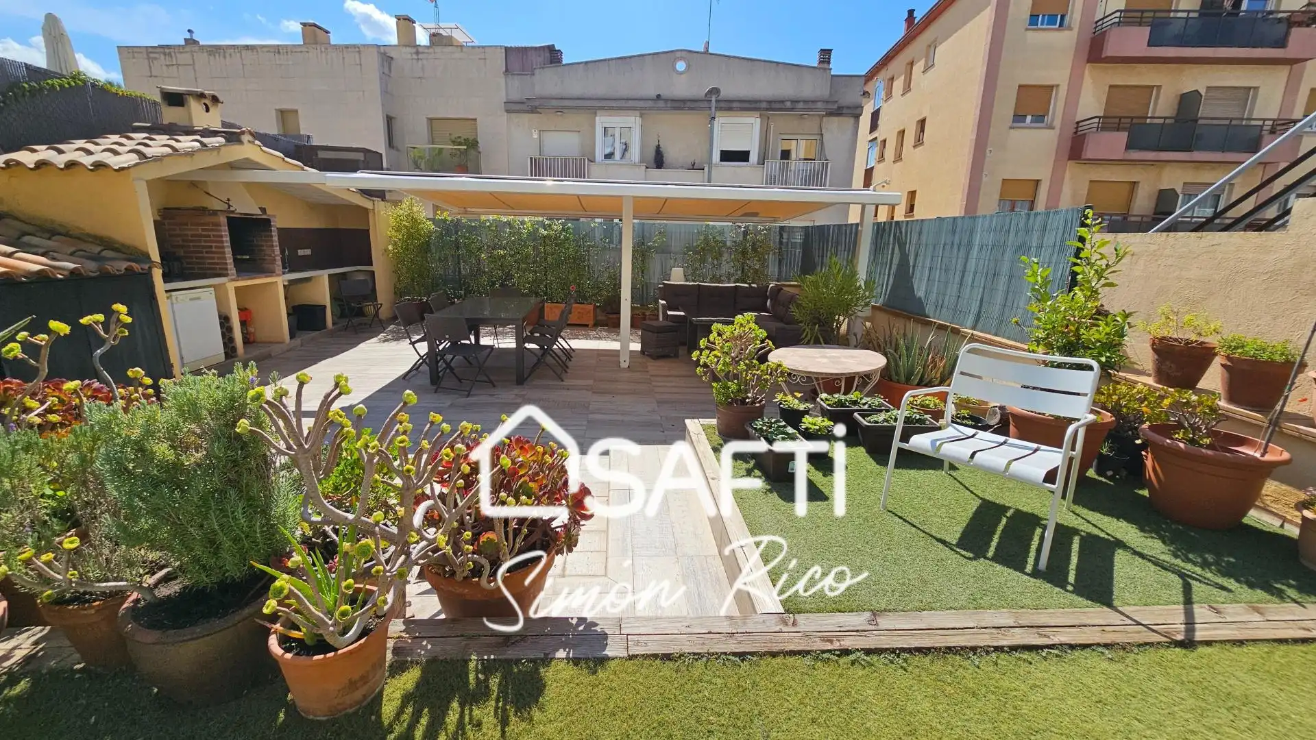 Casa adosada en venta en Gelida