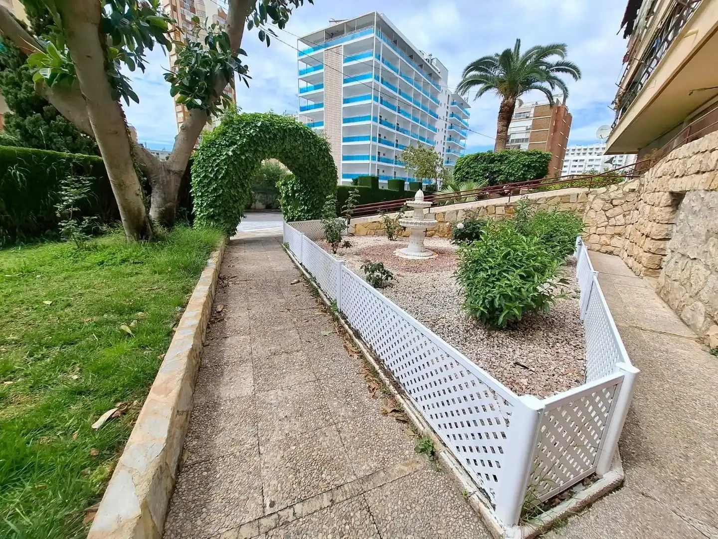Flat with pool for sale in calle de Berna, imagen 2