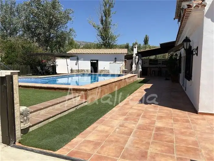 Piscina de Finca rústica en venda en Priego de Córdoba amb Aire condicionat, Traster i Piscina