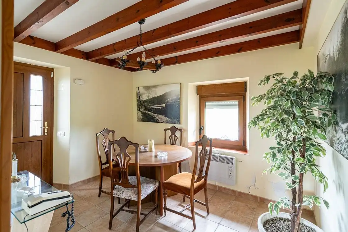 Comedor de Finca rústica en venta en Penagos con Calefacción, Jardín privado y Trastero