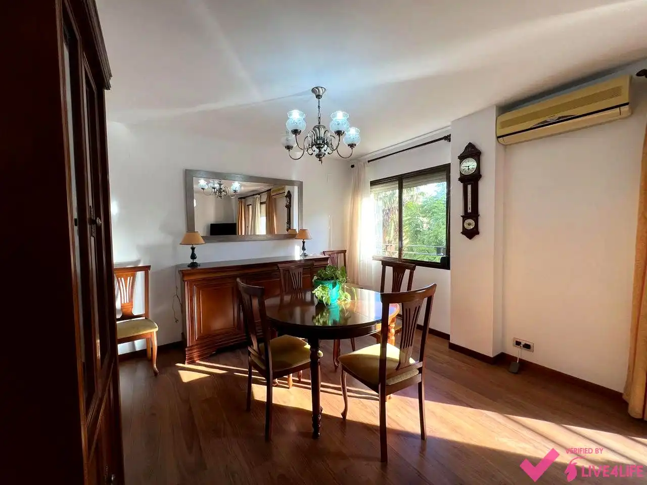Dining room of Flat for rent in Valencia  with Air Conditioner, Parquet flooring and Furnished