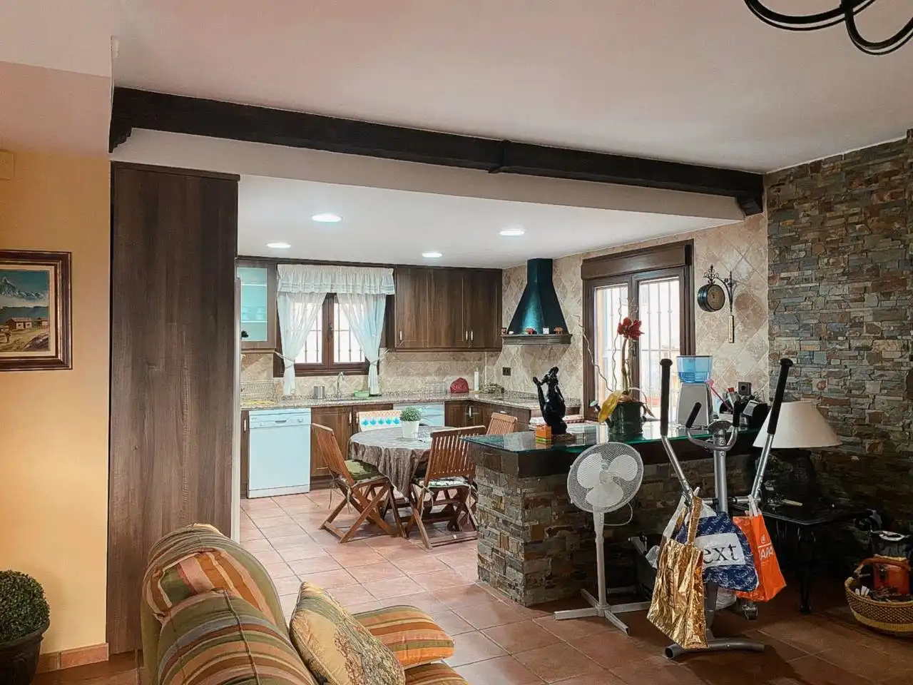 Kitchen of Houses for sale in Plasencia  with Air Conditioner, Private garden and Swimming Pool