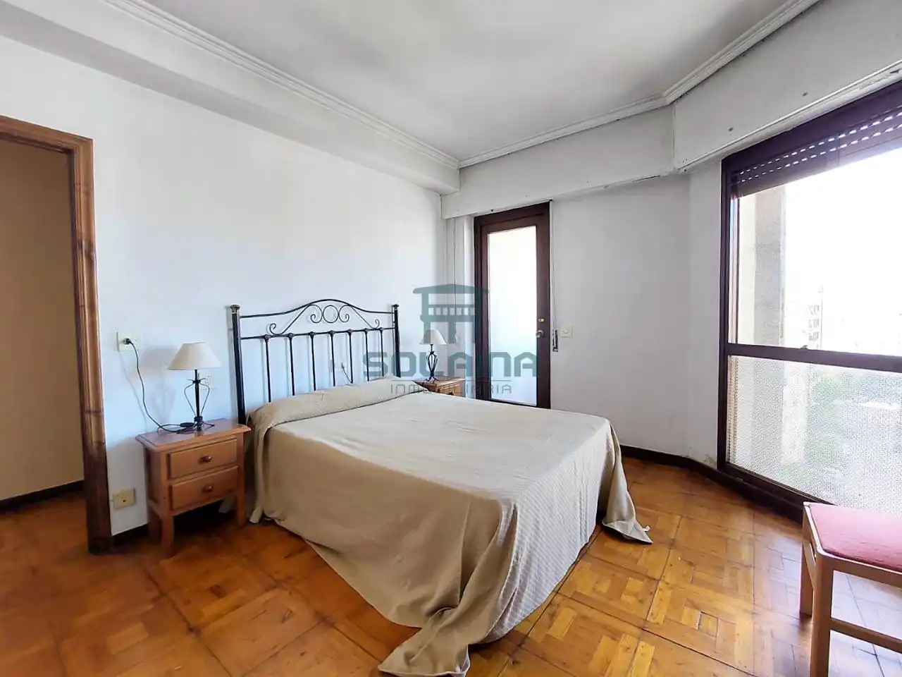 Habitación de Piso en venta en Ourense Capital  con Calefacción, Parquet y Balcón