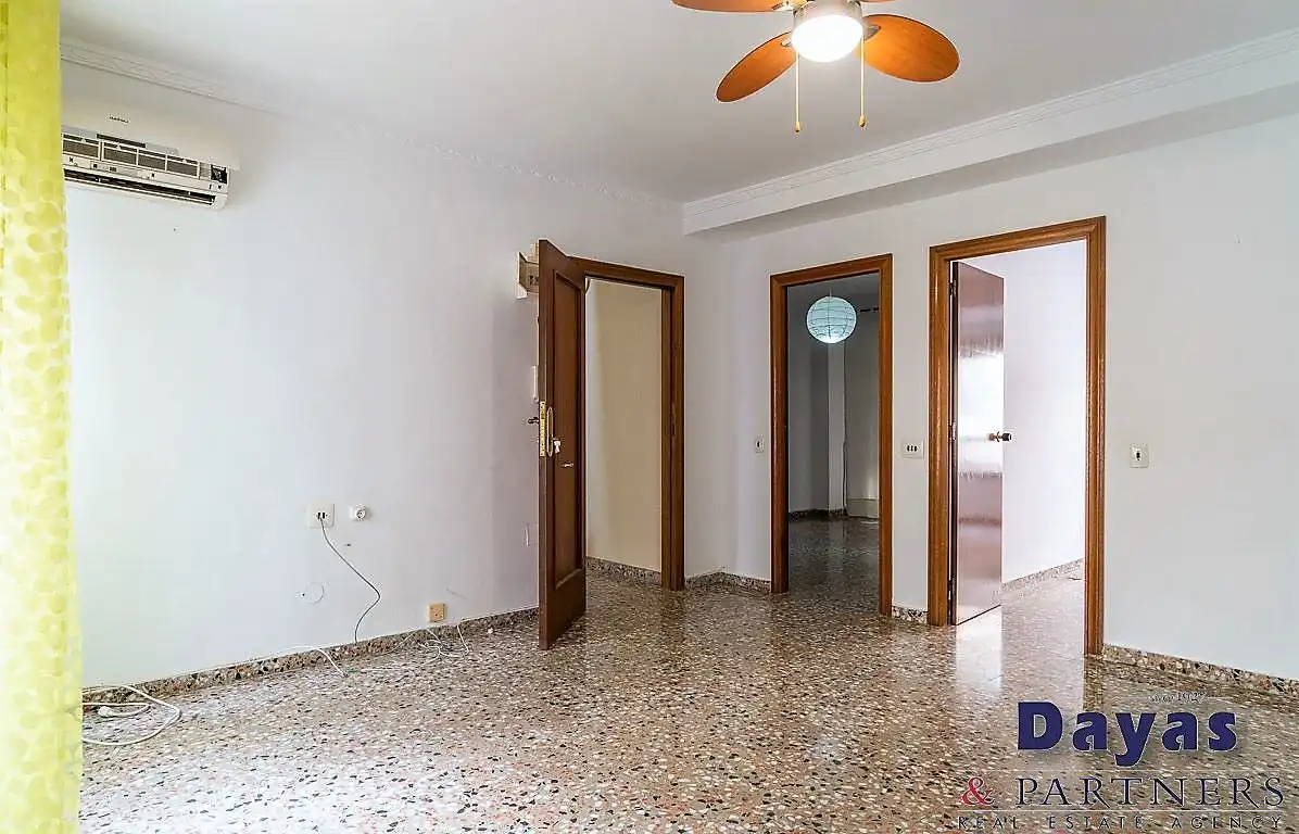 Bedroom of Buildings for sale in Torrevieja