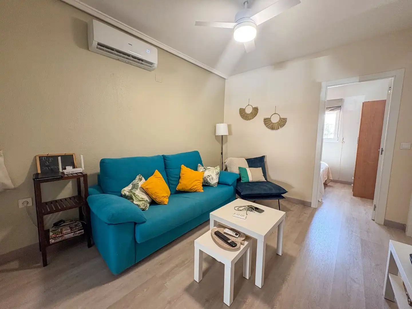 Sala de estar de Piso de alquiler en Torrevieja con Aire acondicionado, Calefacción y Terraza