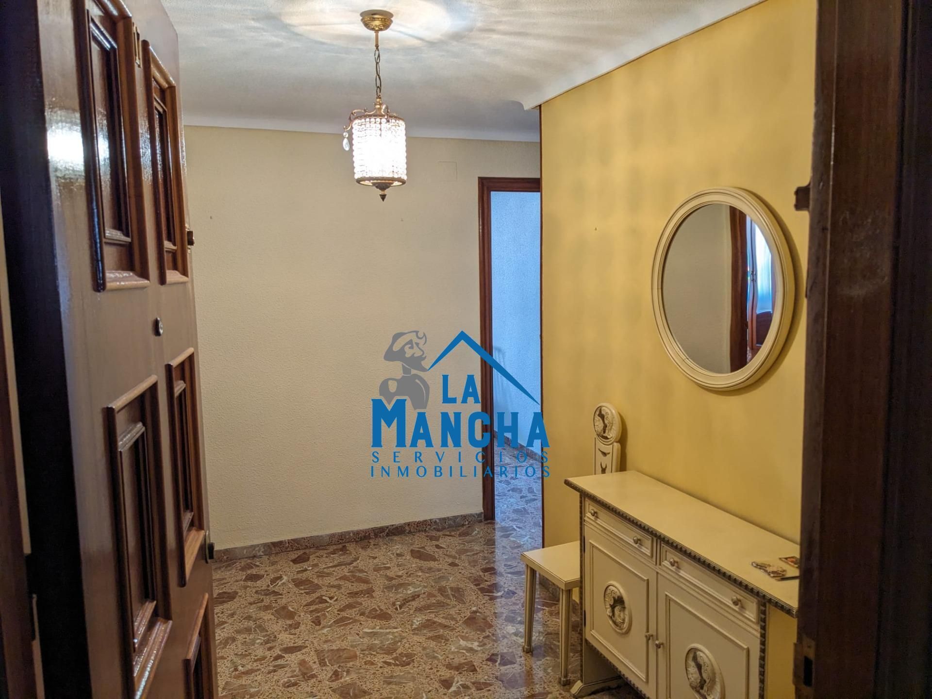 Pis en venda en  Albacete Capital amb Aire condicionat, Calefacció i Jardí privat