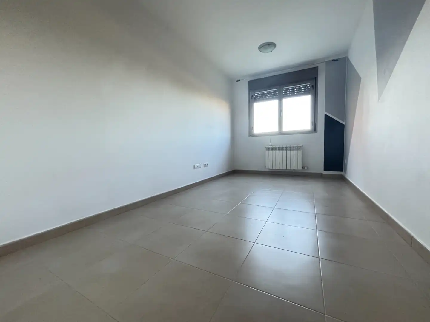 Piso en venta en Cadrete con Calefacción, Jardín privado y Trastero