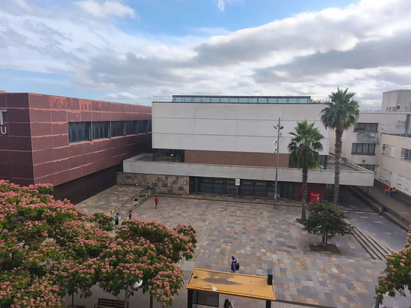 Vista exterior de Apartamento en venta en Sant Adrià de Besòs con Aire acondicionado, Calefacción y Terraza