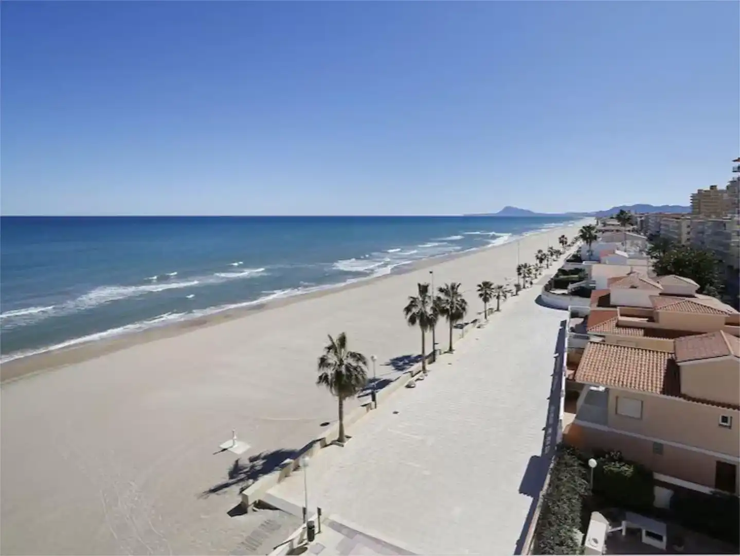 Vista exterior de Apartamento de alquiler en Bellreguard con Aire acondicionado, Jardín privado y Piscina