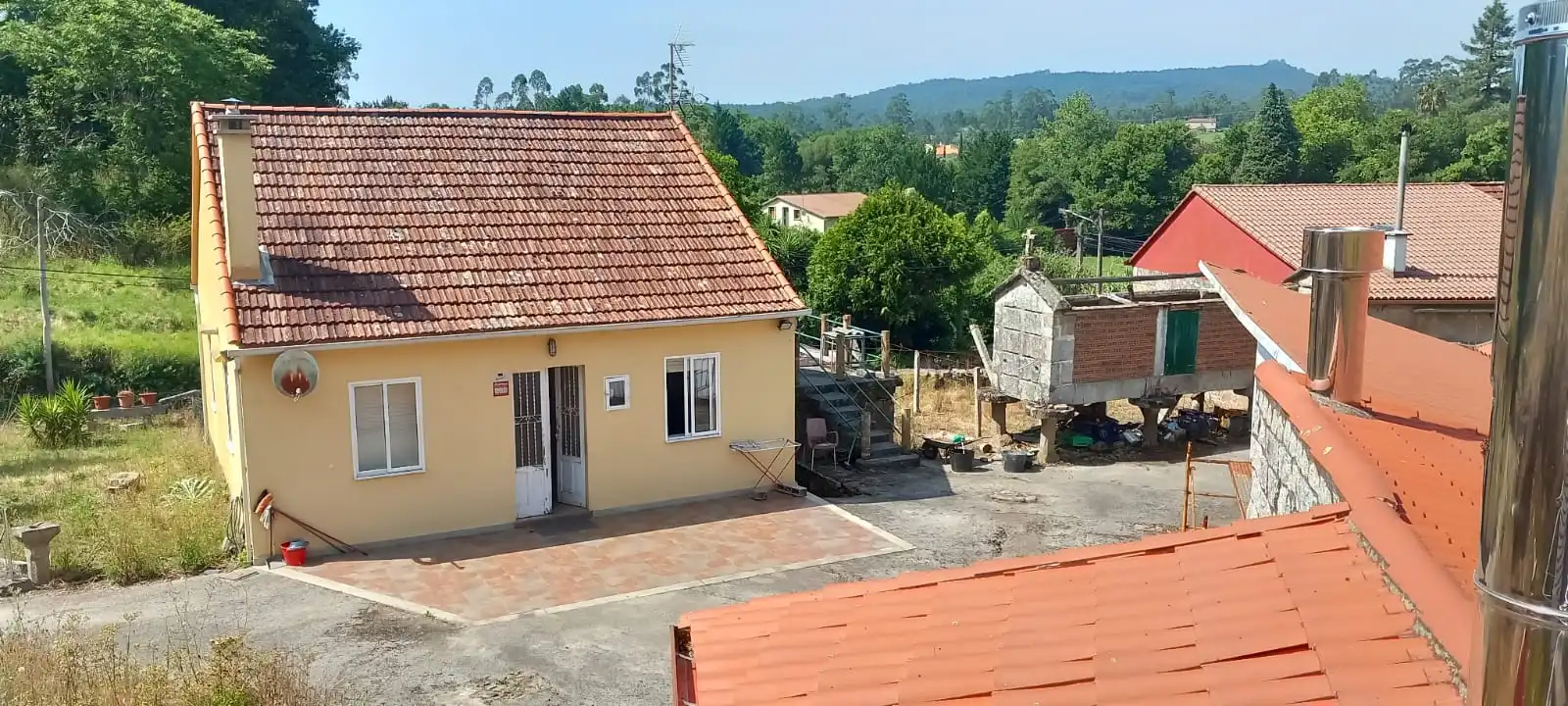 Außenansicht von Haus oder Chalet zum Verkauf in Cambados mit Abstellraum, Möbliert und Ofen