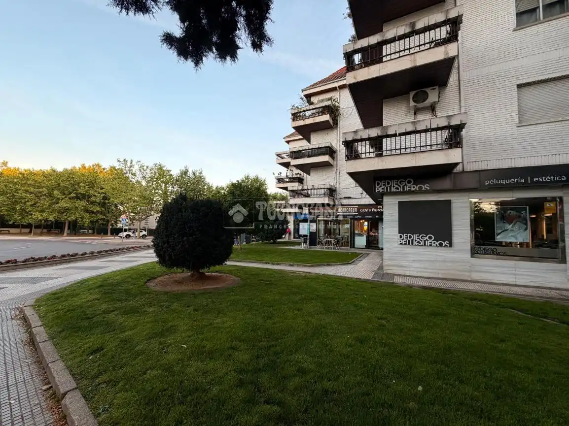 Vista exterior de Piso en venta en Majadahonda con Aire acondicionado, Calefacción y Terraza