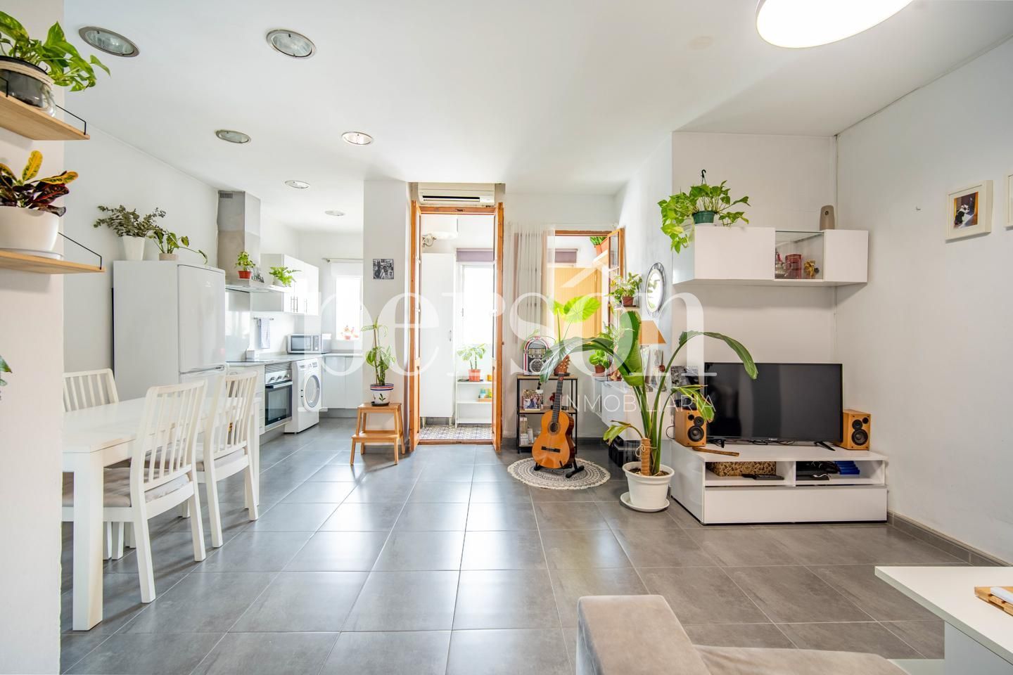 Vista exterior de Piso en venta en  Valencia Capital con Aire acondicionado, Calefacción y Amueblado