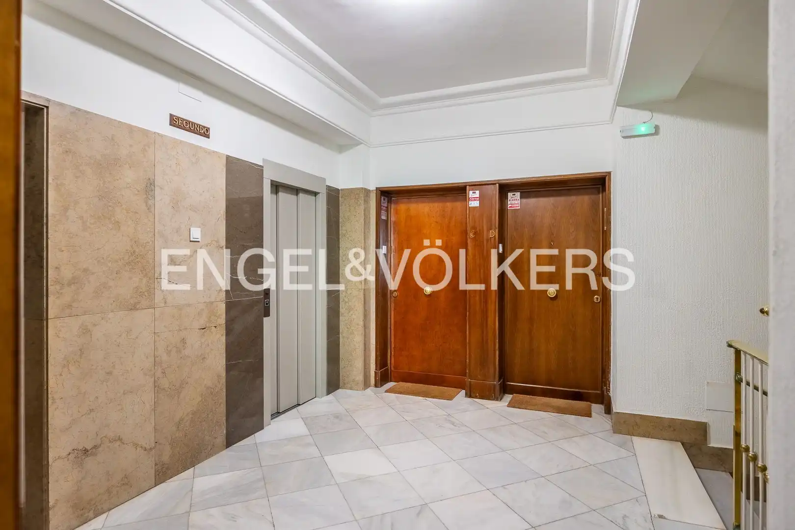 Wohnung zur Miete in Sevilla mit Klimaanlage, Heizung und Parkett