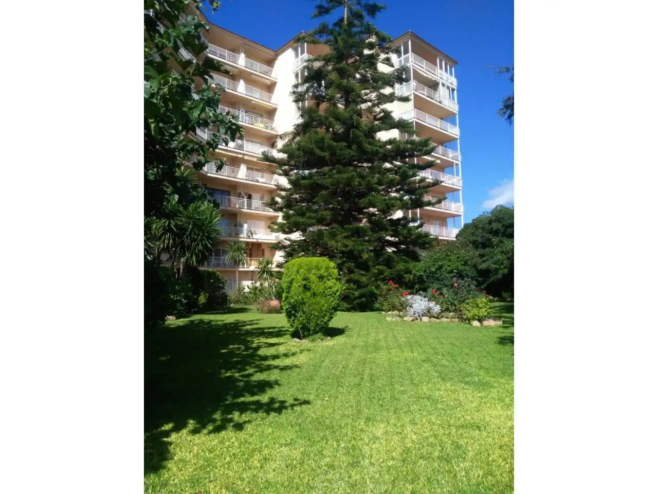 Vista exterior de Pis en venda en Castell d'Aro, Platja d'Aro i s'Agaró amb Terrassa