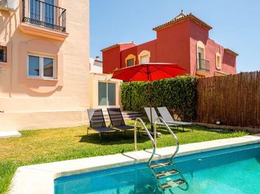 Casa con balcone in vendita a Río Real - Los Monteros