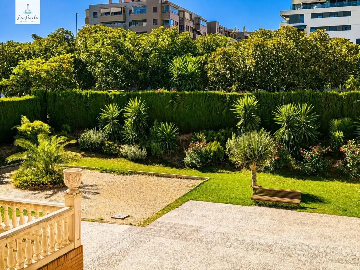 Jardí de Pis per a compartir en Teatinos - Universidad