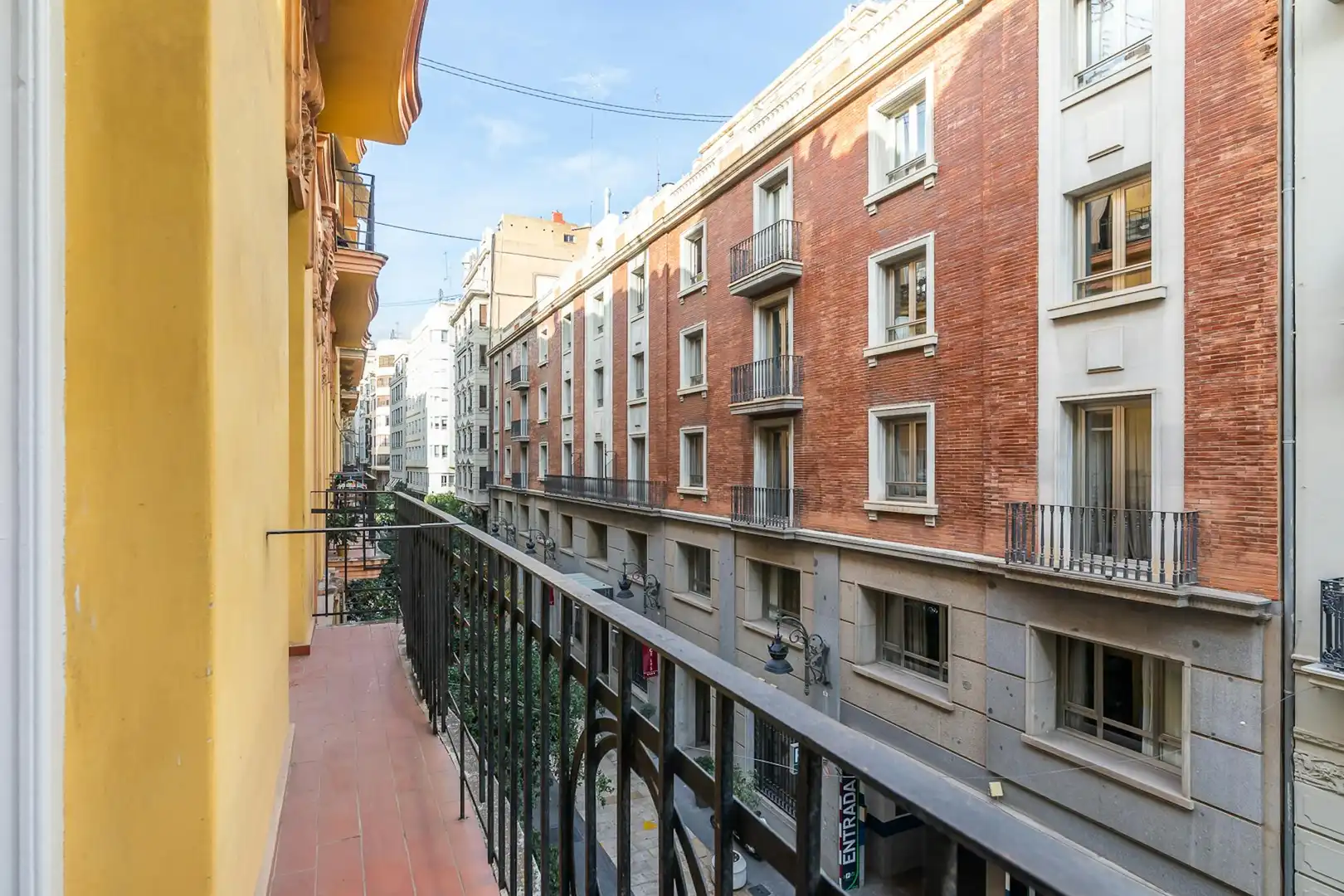 Außenansicht von Wohnung zur untervermieten in Valencia mit Heizung, Möbliert und Waschmaschine