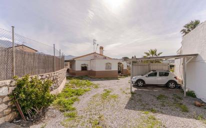 Vista exterior de Casa o xalet en venda en Vélez de Benaudalla amb Piscina
