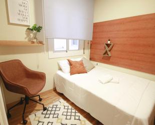 Bedroom of Apartment to share in  Barcelona Capital  with Heating, Furnished and Oven