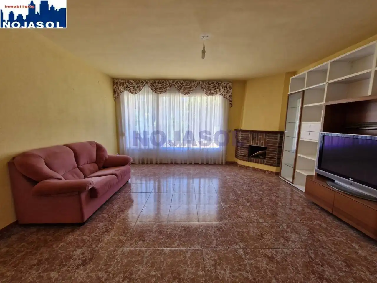 Wohnzimmer von Einfamilien-Reihenhaus zum Verkauf in Argoños  mit Heizung, Privatgarten und Terrasse