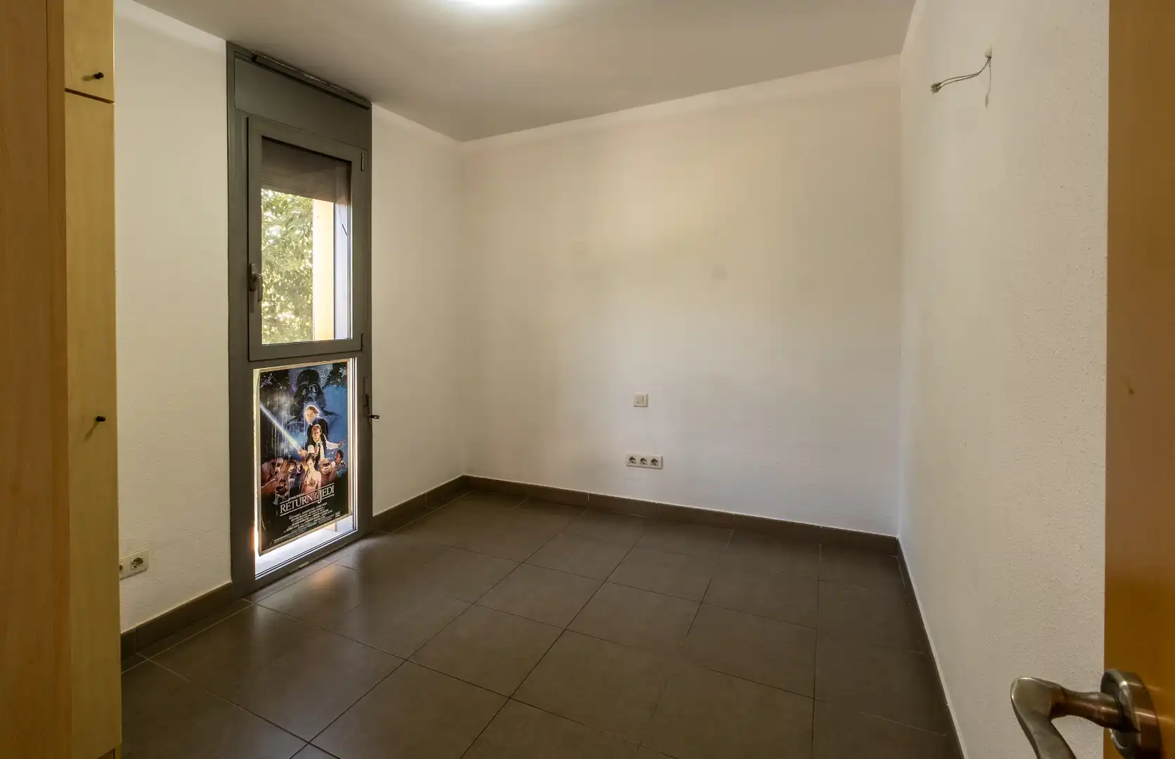 Dormitori de Pis en venda en L'Hospitalet de Llobregat amb Aire condicionat, Terrassa i Forn