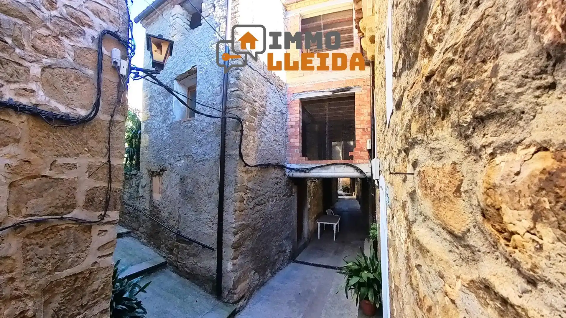 Vista exterior de Casa adosada en venta en Vilanova de Meià con Terraza, Trastero y Balcón