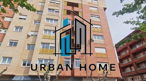 Foto 3 de Piso en venta en Calle de Demetrio Monteserín, La Vega - La Sal, León Capital
