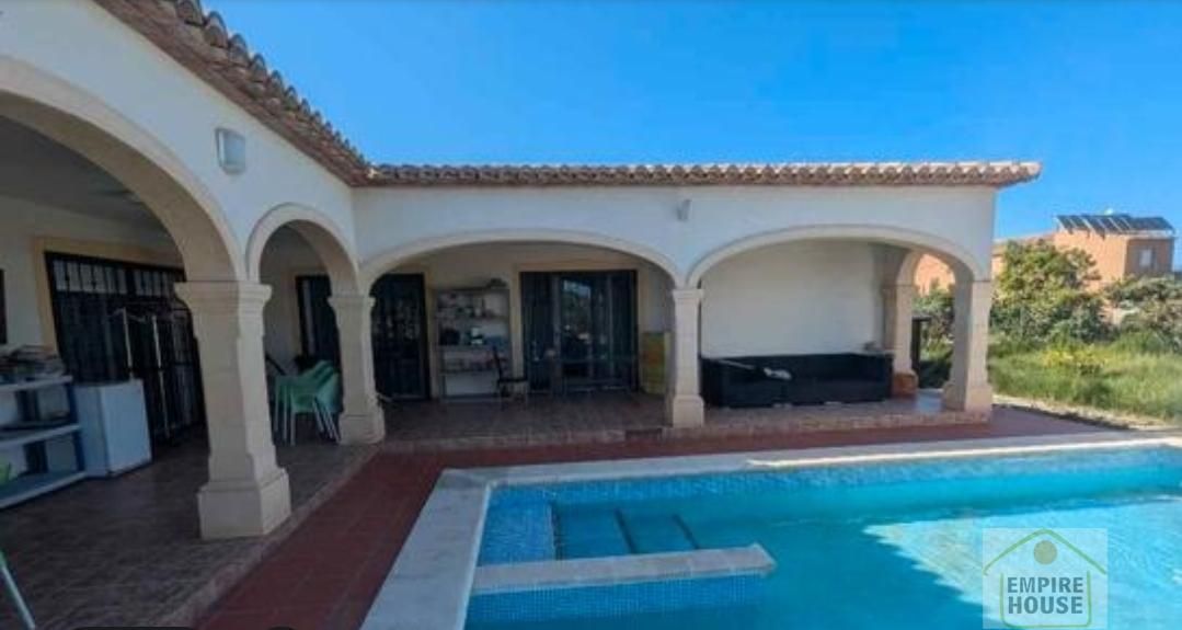 Swimming pool of House or chalet for sale in Oliva  with Heating, Storage room and Swimming Pool