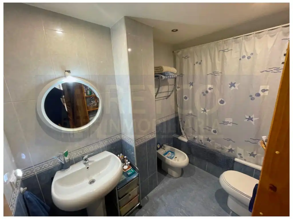 Badezimmer von Wohnung zum Verkauf in  Logroño mit Balkon