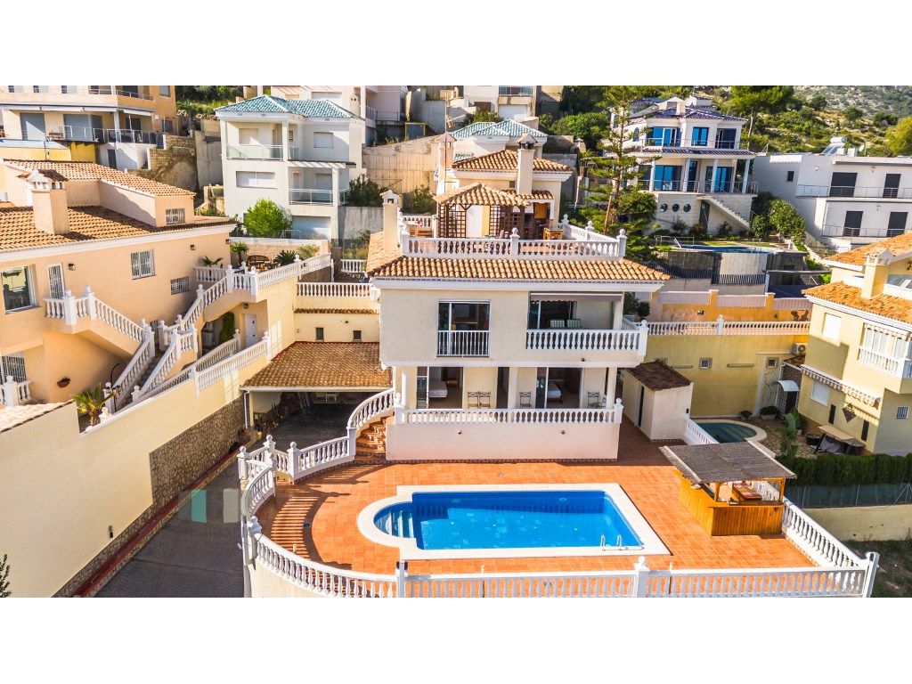 Vista exterior de Casa o chalet en venta en Oropesa del Mar / Orpesa con Calefacción, Terraza y Piscina