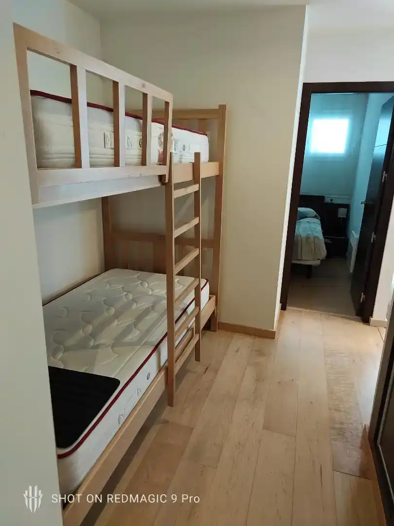 Dormitori de Pis en venda en Sierra Nevada amb Parquet, Traster i Moblat