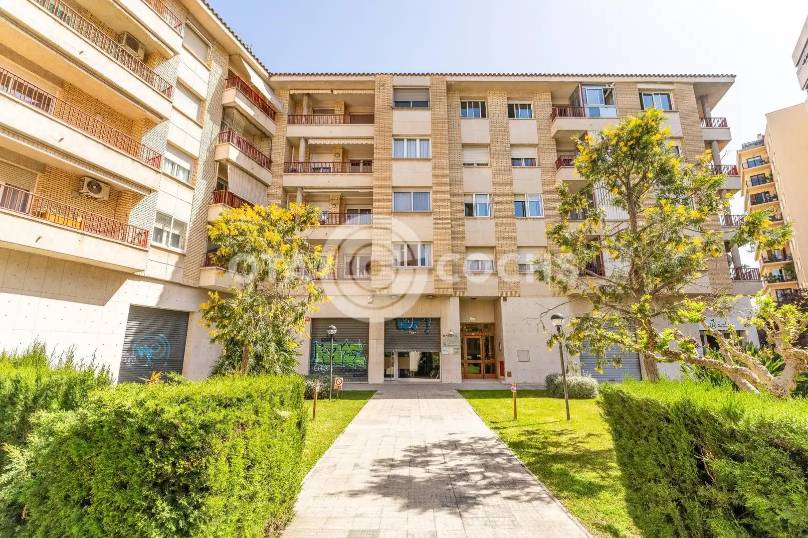 Vista exterior de Pis en venda en Reus amb Terrassa i Balcó