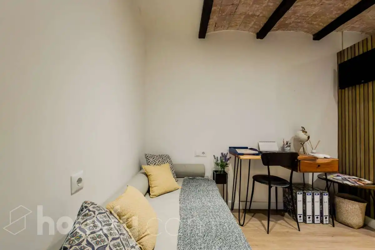 Schlafzimmer von Erdgeschoss zum Verkauf in Barcelona