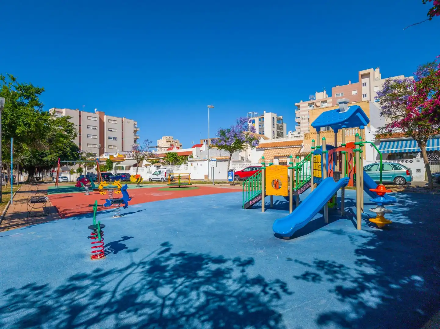 Vista exterior de Casa o chalet en venta en Torrevieja con Aire acondicionado, Jardín privado y Amueblado