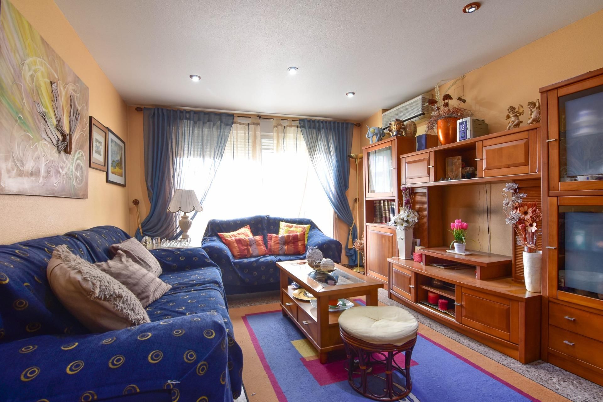 Living room of Flat for sale in Benetússer  with Air Conditioner and Balcony