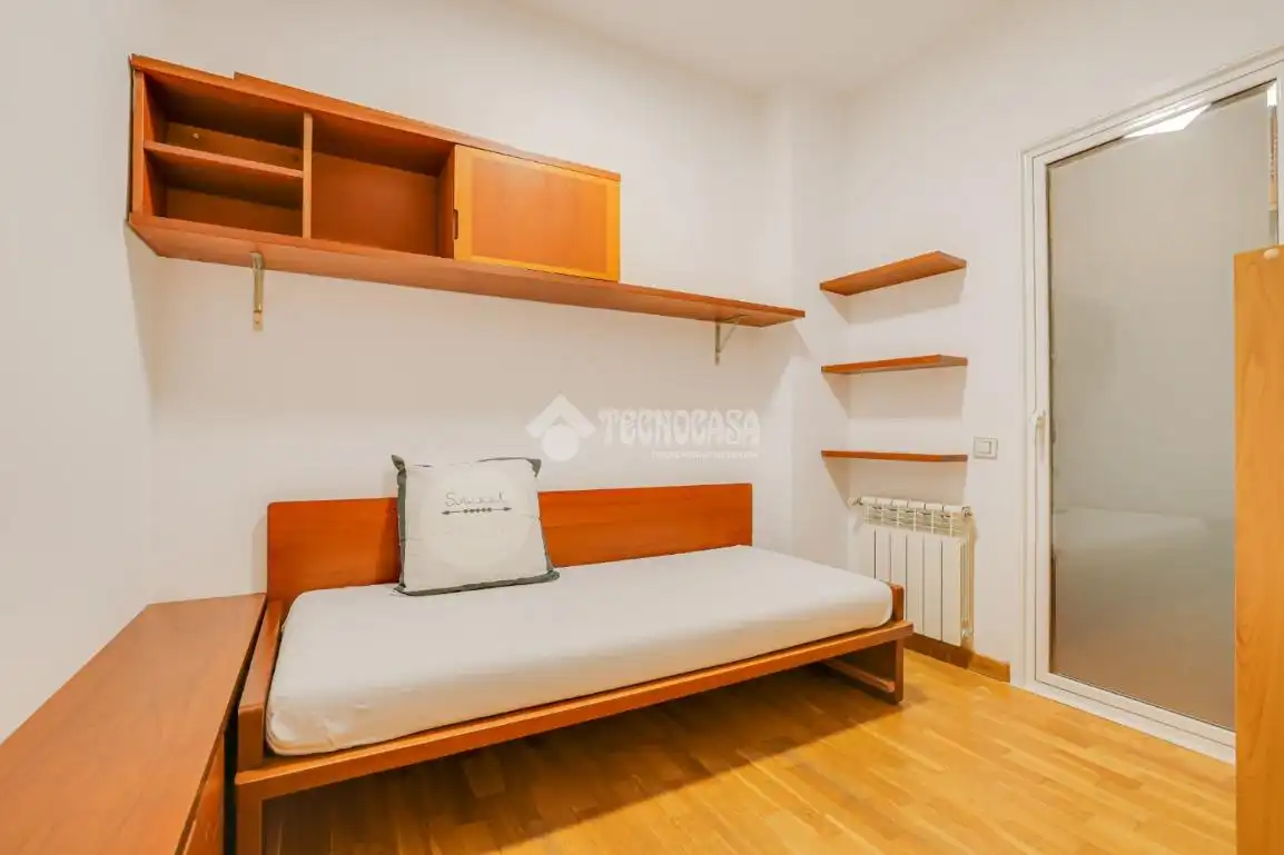 Habitación de Piso en venta en Barcelona con Calefacción y Balcón