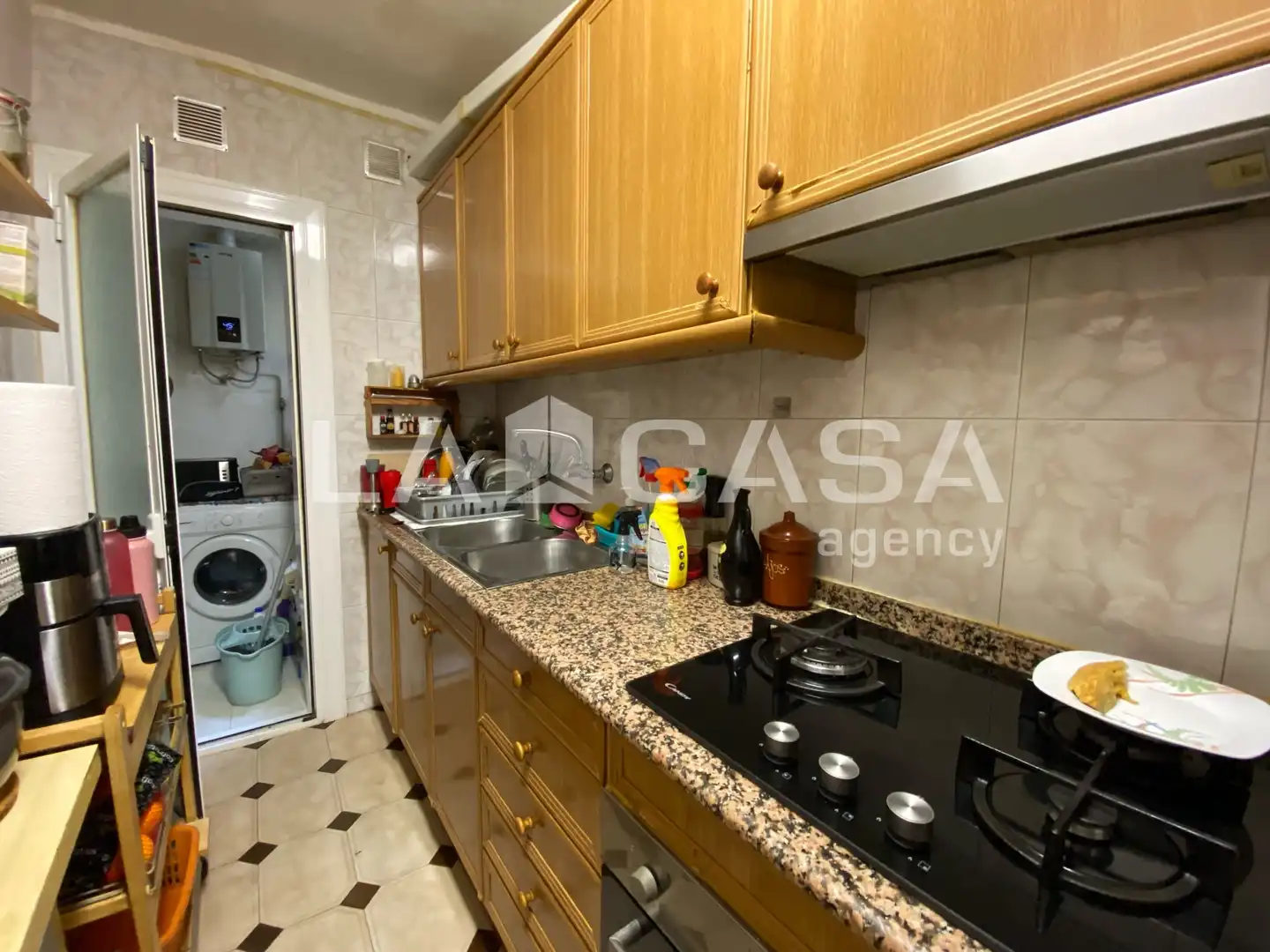 Cocina de Piso en venta en Santa Coloma de Gramenet con Calefacción y Balcón
