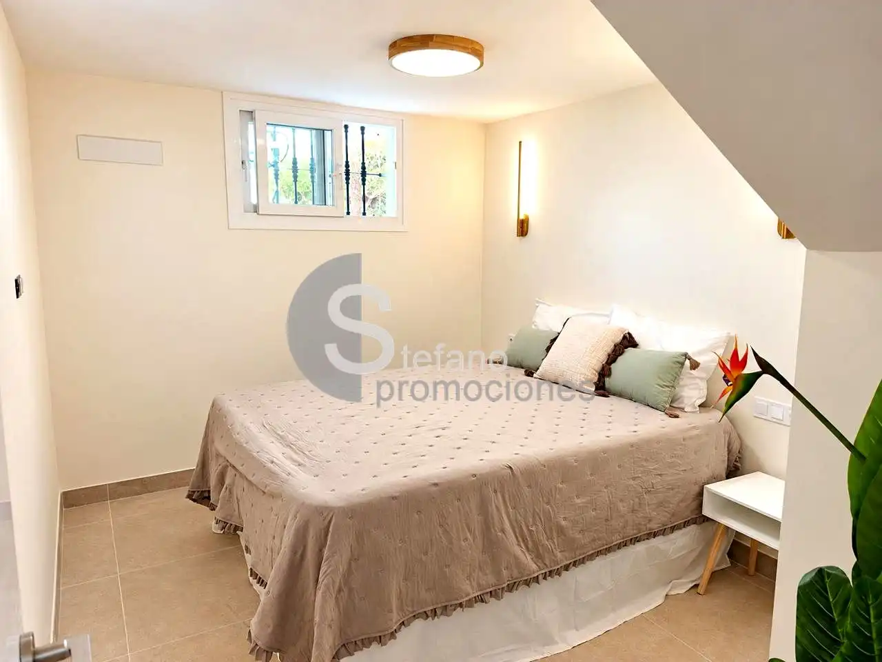 Dormitori de Casa o xalet en venda en Benalmádena amb Aire condicionat, Jardí privat i Terrassa