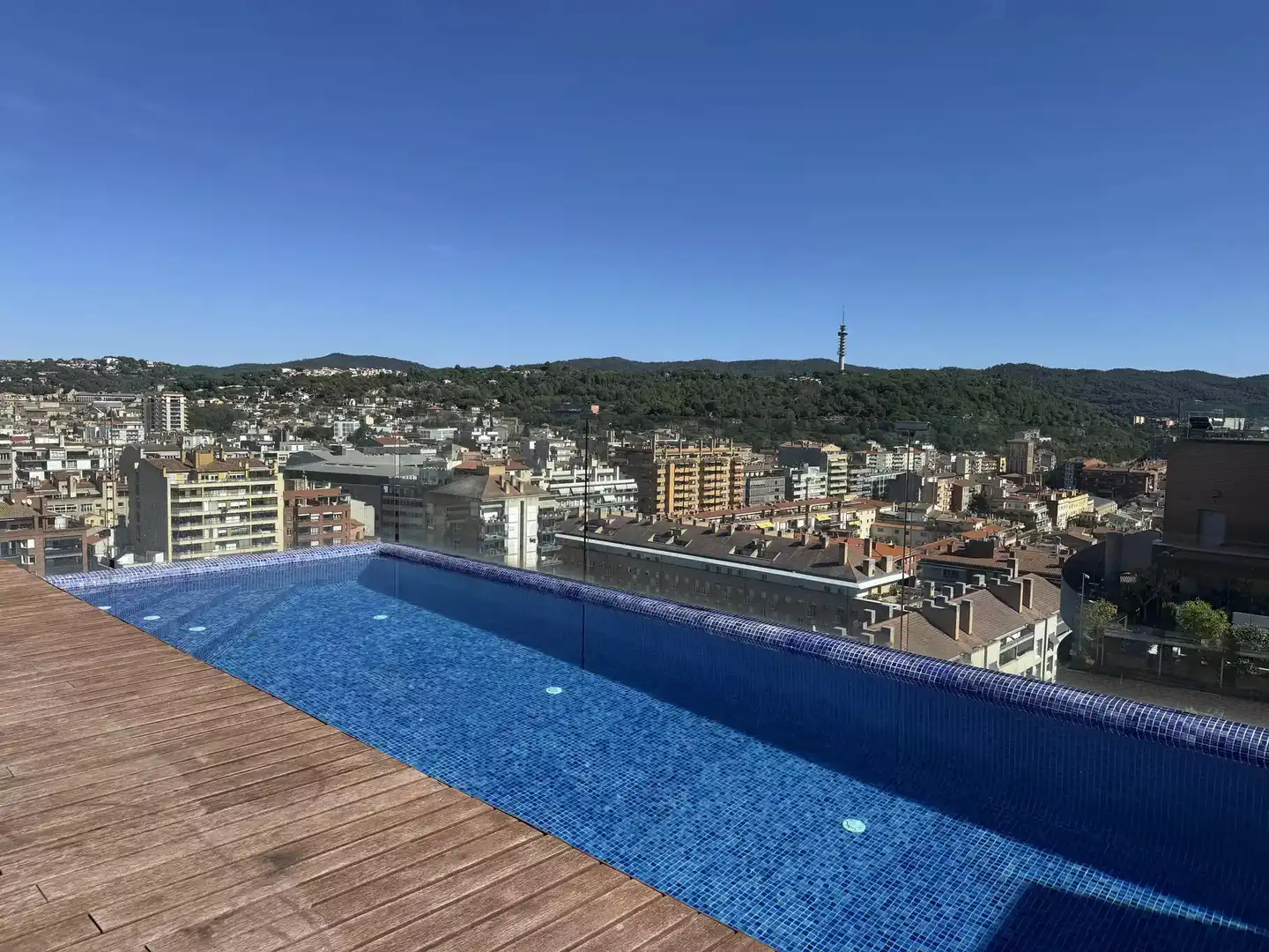 Swimming pool of Flat for sale in Girona  with Air Conditioner, Heating and Parquet flooring