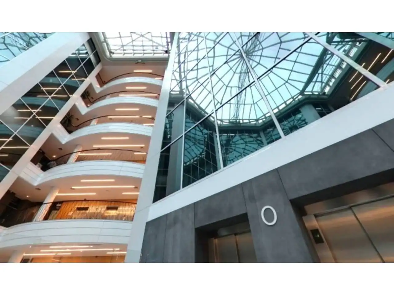 Exterior view of Office for rent in Madrid  with Air Conditioner, Heating and Alarm